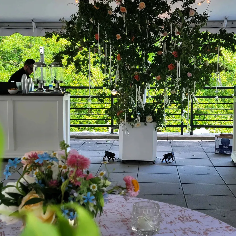 Bar arrangement at a tented event